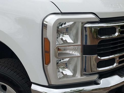 Used 2024 Ford F250 XLT AWD/4WD image 10