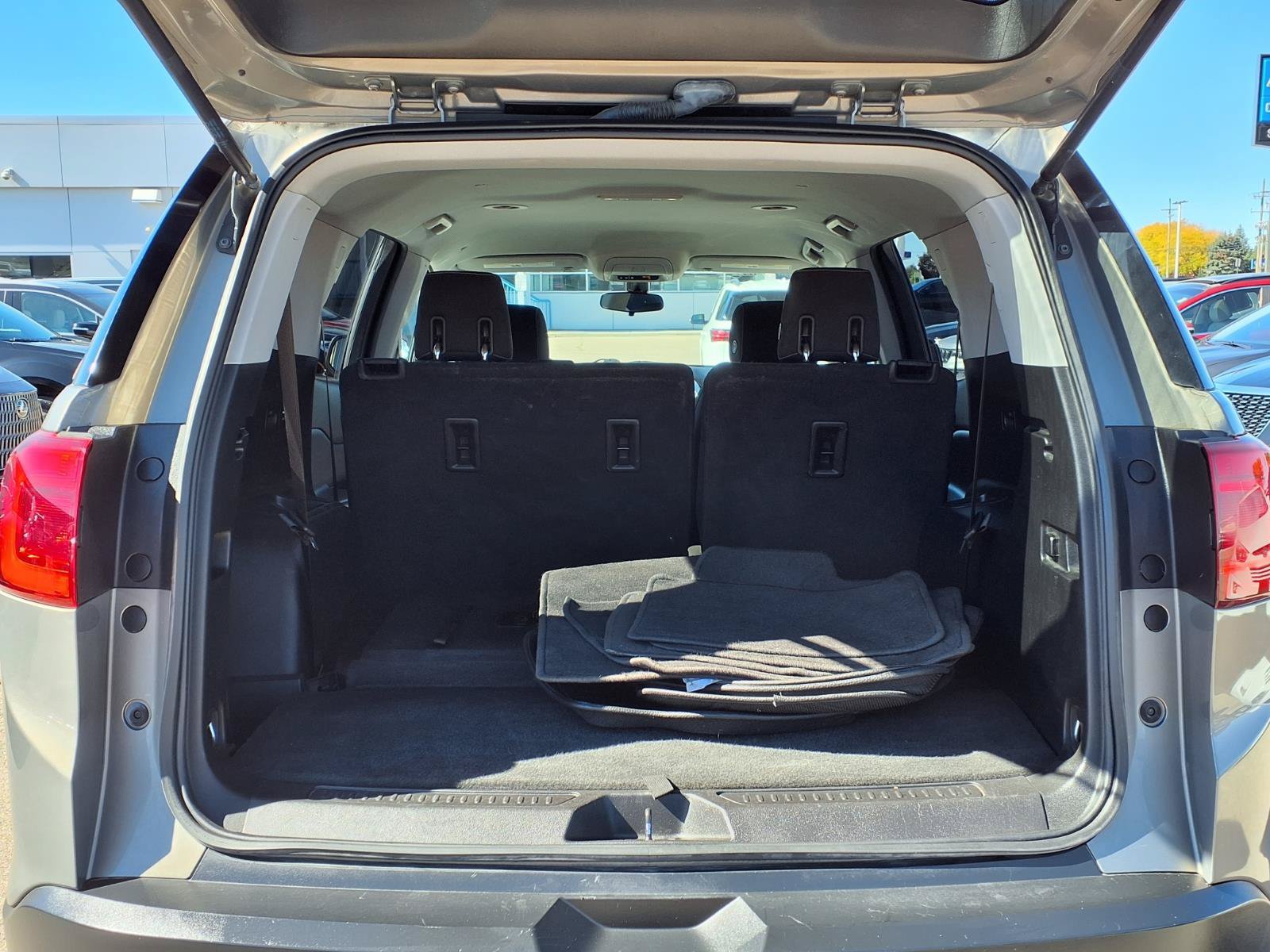 Used 2019 GMC Acadia SLE FWD image 7