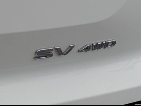 Used 2023 Nissan Pathfinder SV image 12