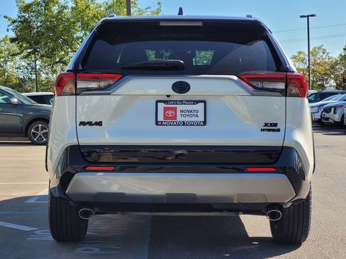 Used 2022 Toyota RAV4 XSE AWD/4WD image 7