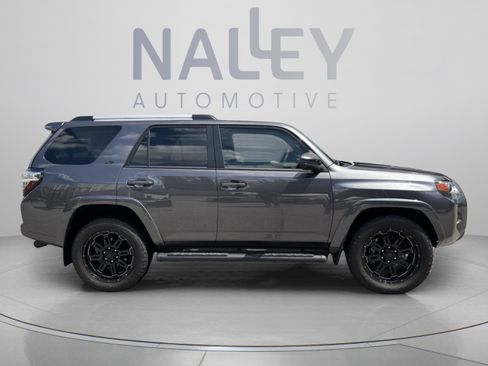 Used 2020 Toyota 4Runner SR5 RWD image 4