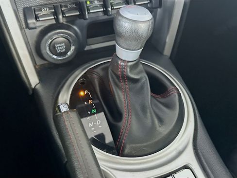 Used 2015 Subaru BRZ Limited w/ Popular Package #1B RWD image 23