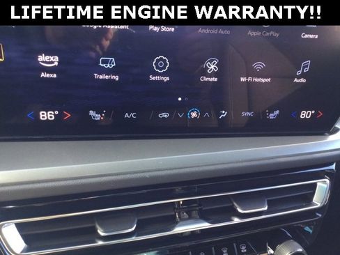 Used 2025 Chevrolet Traverse LT image 20