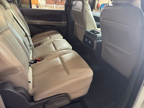 Used 2021 Ford Expedition Max XLT image 22