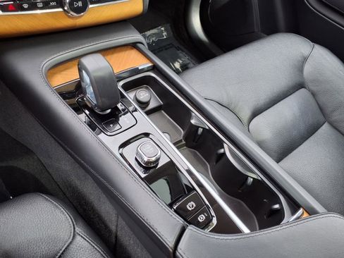 Certified 2023 Volvo XC90 B6 Plus w/ Protection Package Premier image 26