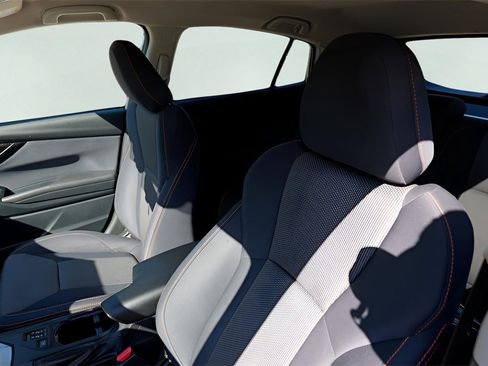 Used 2018 Subaru Crosstrek 2.0i Premium w/ Eyesight System image 8