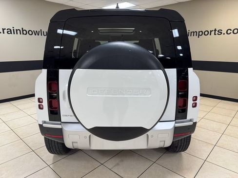 Used 2025 Land Rover Defender 110 S AWD/4WD image 5