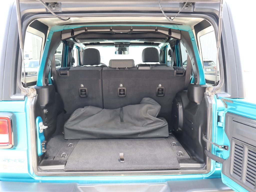 Used 2024 Jeep Wrangler Unlimited AWD/4WD image 13