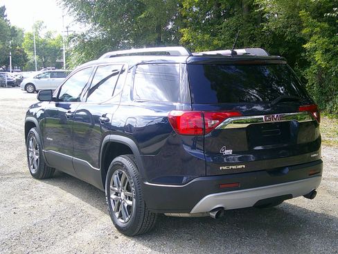 Used 2017 GMC Acadia SLT image 5