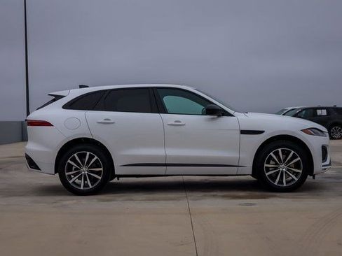 Used 2025 Jaguar F-PACE R-Dynamic S image 4