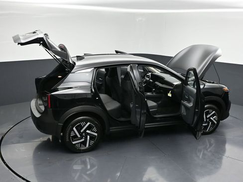 New 2026 Nissan Kicks SV image 29