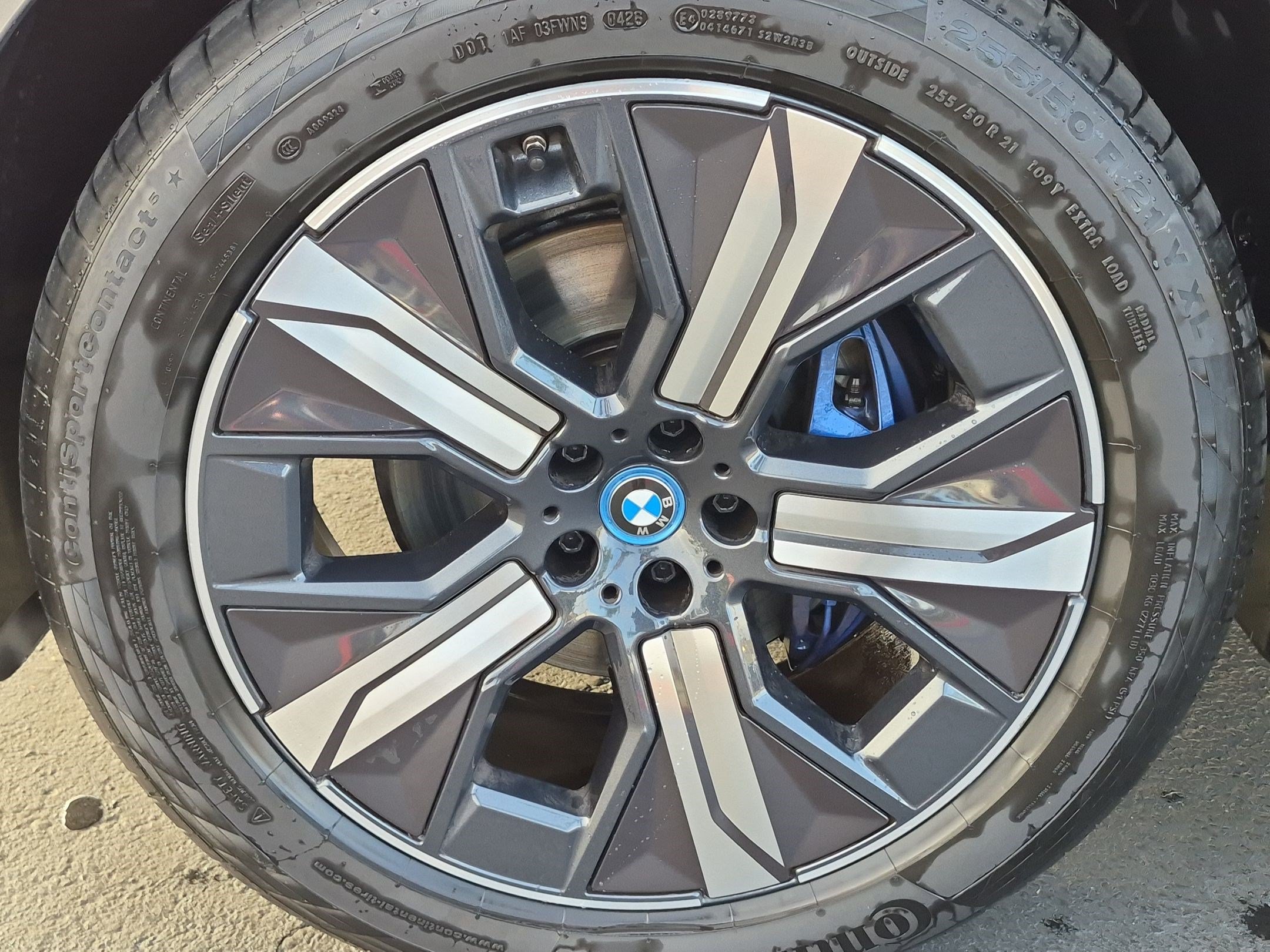 Certified 2024 BMW iX xDrive50 w/ Sport Package AWD/4WD image 13