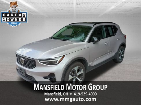 Used 2026 Volvo XC40 B5 Plus AWD/4WD image 1