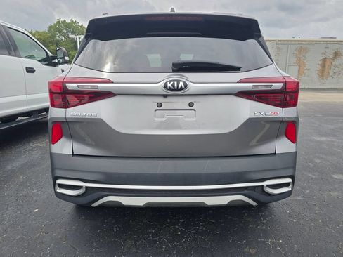 Used 2021 Kia Seltos SX w/ SX Sunroof Package AWD/4WD image 6