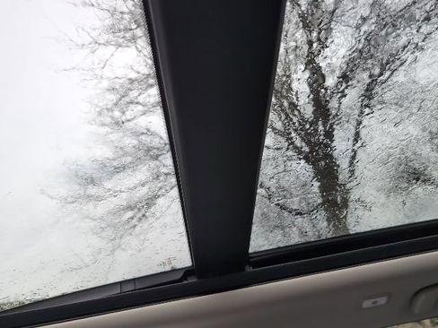 Used 2025 Honda Pilot Elite image 21