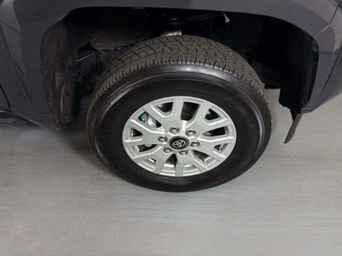 Used 2025 Toyota Tacoma SR5 image 10