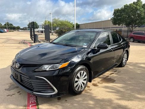 Used 2023 Toyota Camry LE FWD image 1