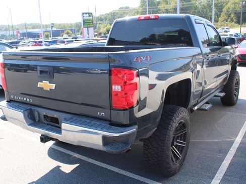 Used 2019 Chevrolet Silverado 1500 LT AWD/4WD image 6