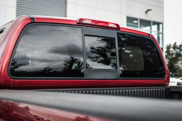 Used 2018 Nissan Frontier SV AWD/4WD image 25
