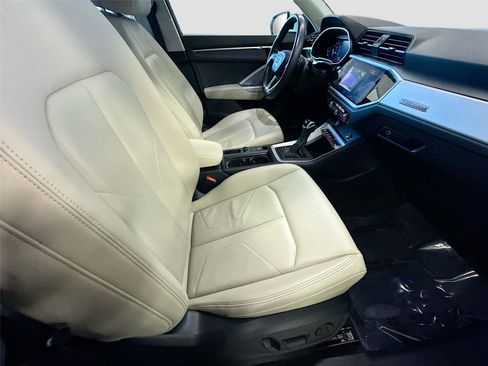 Certified 2021 Audi Q3 2.0T Premium w/ Convenience Package AWD/4WD image 28