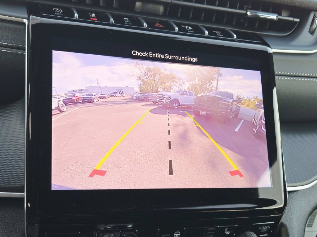 New 2027 Jeep Grand Cherokee Laredo X AWD/4WD image 25