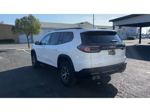 New 2026 GMC Acadia AT4 w/ Luxury Package image 9