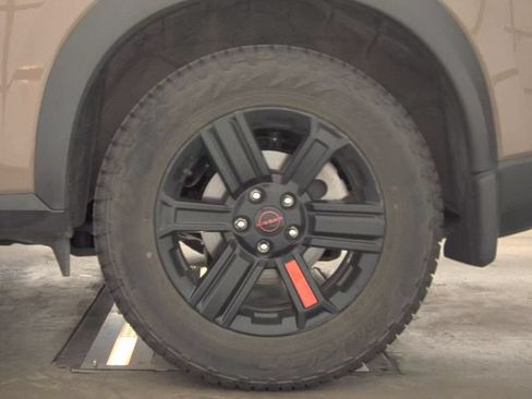 Certified 2025 Nissan Rogue SV AWD/4WD image 16