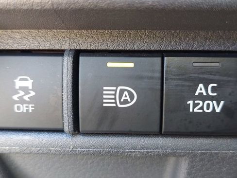 Used 2024 Toyota Sienna XLE w/ XLE Plus Package FWD image 35