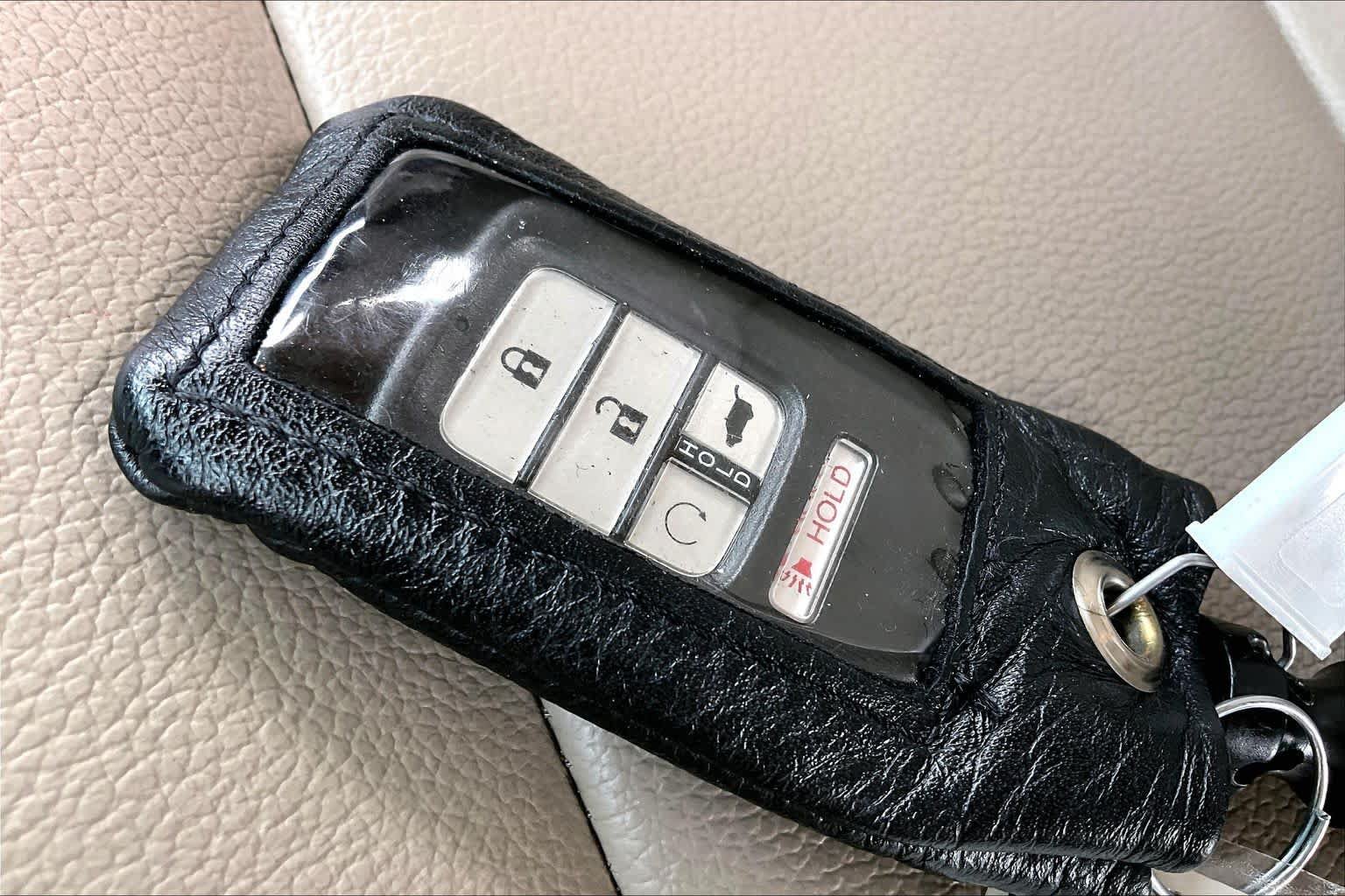 Used 2022 Honda Pilot Touring image 15