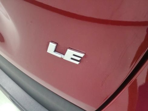 Used 2023 Toyota RAV4 LE FWD image 8