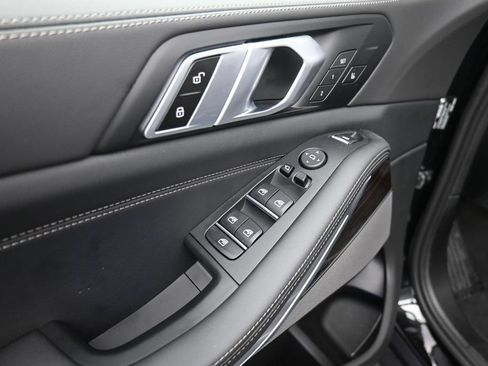 Used 2026 BMW X5 xDrive40i AWD/4WD image 9