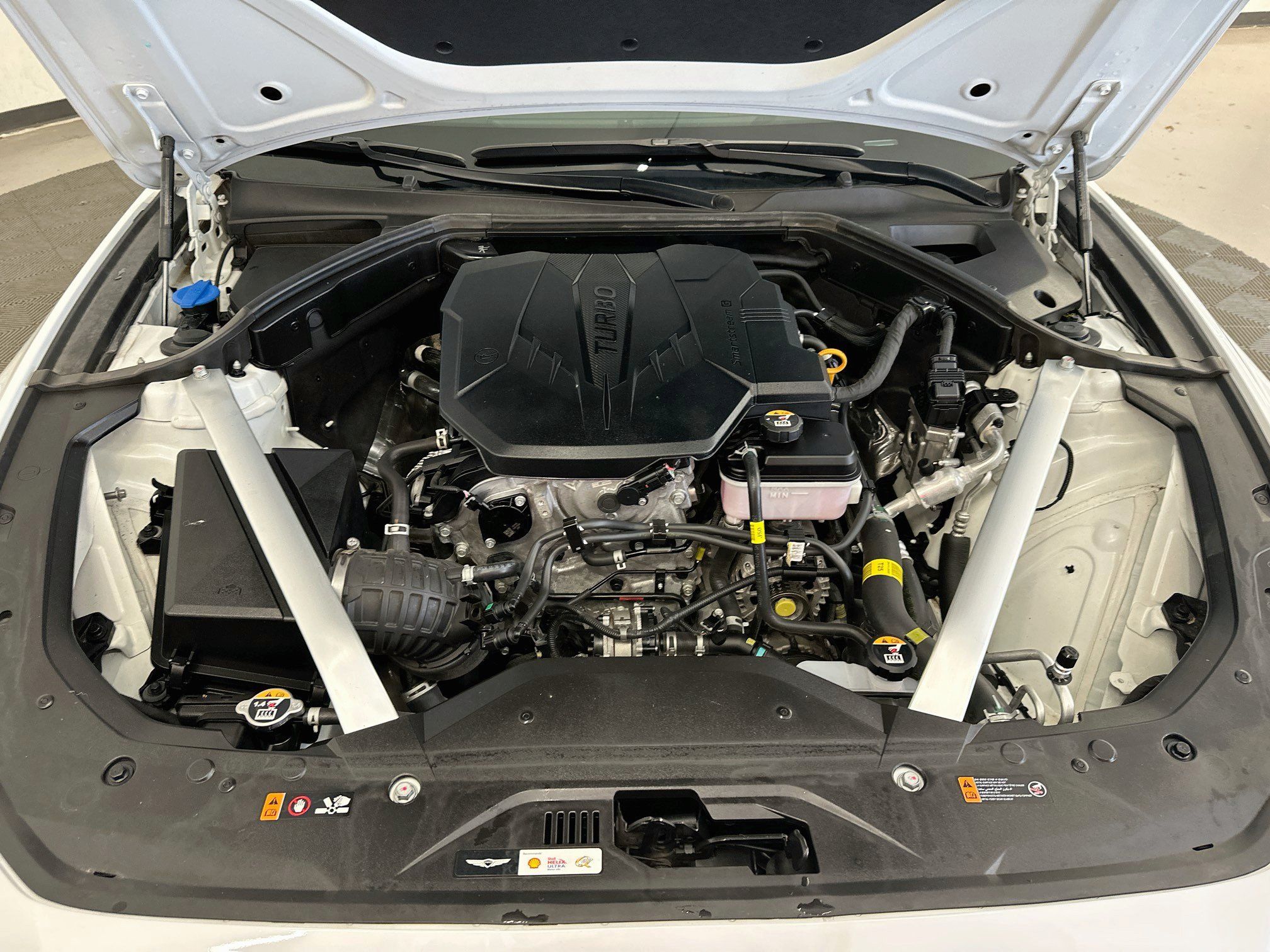 Used 2025 Genesis G70 2.5T AWD/4WD image 34