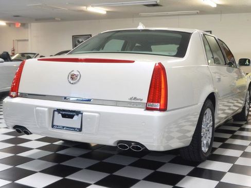 Used 2011 Cadillac DTS Premium w/ Driver Awareness Package image 9