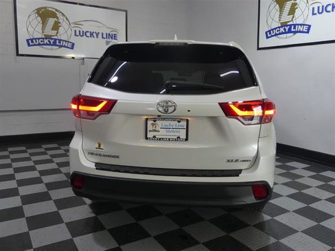 Used 2019 Toyota Highlander XLE image 8