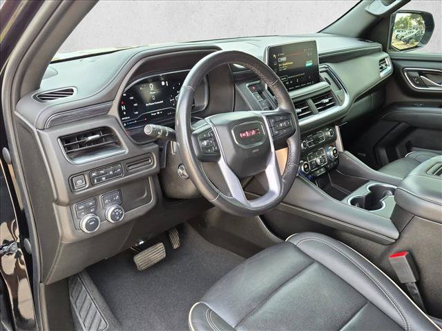 Used 2022 GMC Yukon XL SLT w/ SLT Premium Package AWD/4WD image 10