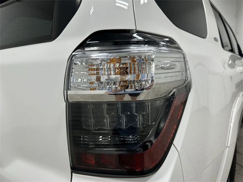 Used 2022 Toyota 4Runner SR5 image 21