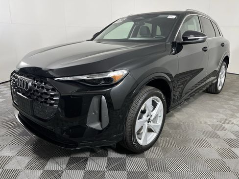 Used 2025 Audi Q5 Premium Plus w/ Premium Plus image 4