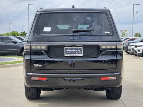 New 2026 Jeep Grand Wagoneer Limited AWD/4WD image 8