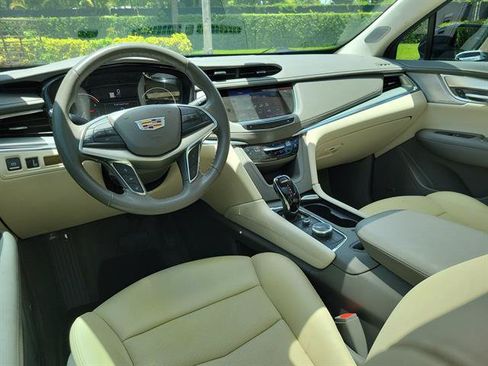Certified 2023 Cadillac XT5 Premium Luxury FWD image 12