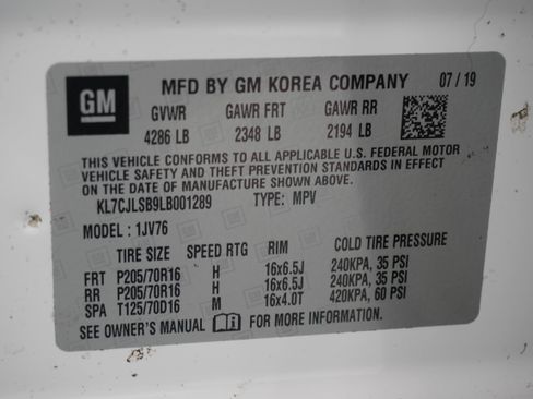 Used 2020 Chevrolet Trax LT w/ LT Convenience Package image 27