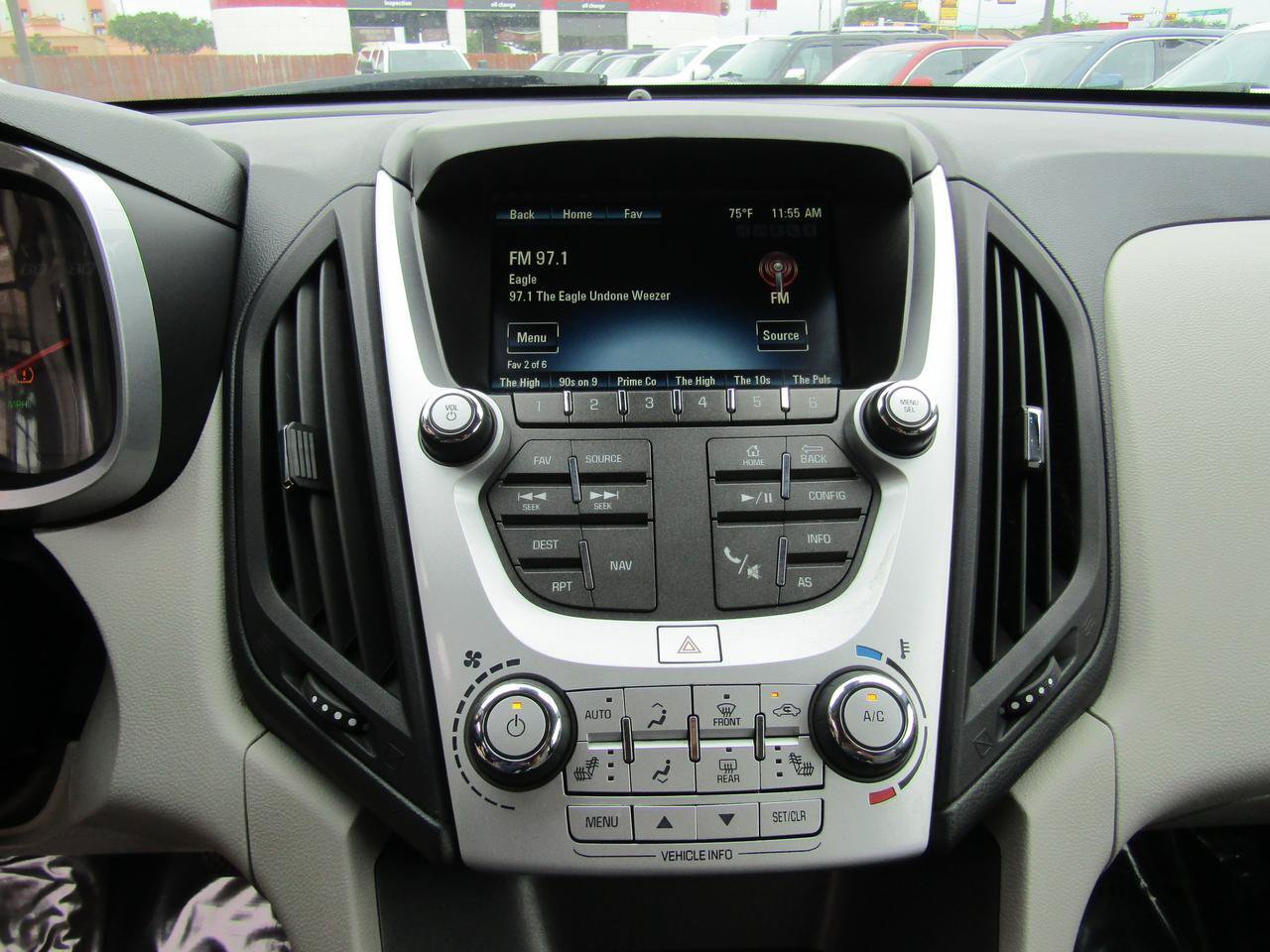 Used 2017 Chevrolet Equinox Premier w/ Enhanced Convenience Package AWD/4WD image 17