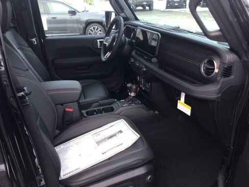 New 2026 Jeep Wrangler Unlimited Sahara image 9