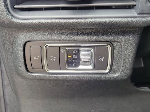 Used 2023 Lincoln Corsair FWD image 13