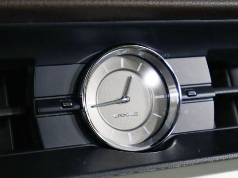 Used 2018 Lexus ES 300h w/ Luxury Package image 37