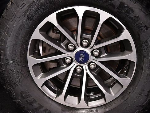 Used 2020 Ford F150 XLT w/ Equipment Group 302A Luxury image 9