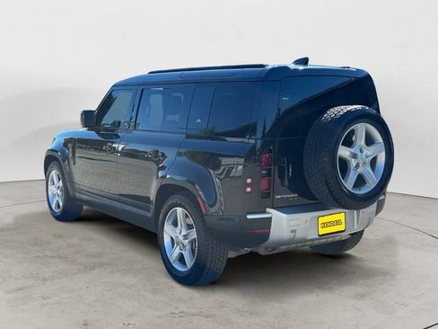 Used 2020 Land Rover Defender 110 HSE AWD/4WD image 7