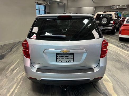 Used 2017 Chevrolet Equinox LS FWD image 27
