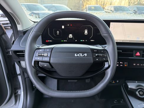 Used 2025 Kia EV6 Light image 23