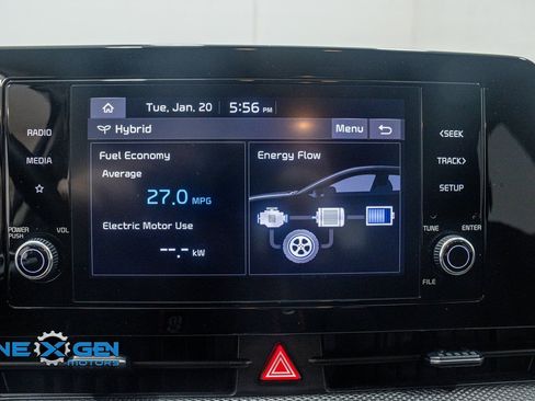 Used 2024 Kia Sportage LX image 19