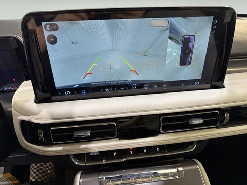 New 2026 Lincoln Aviator 2WD image 18